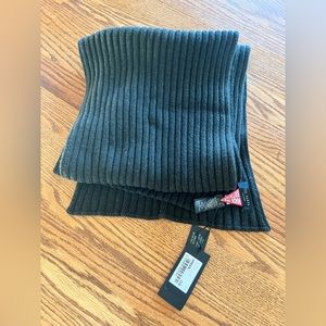 Ted Baker London Deep Green Men’s Winter Scarf- with tags on and never worn